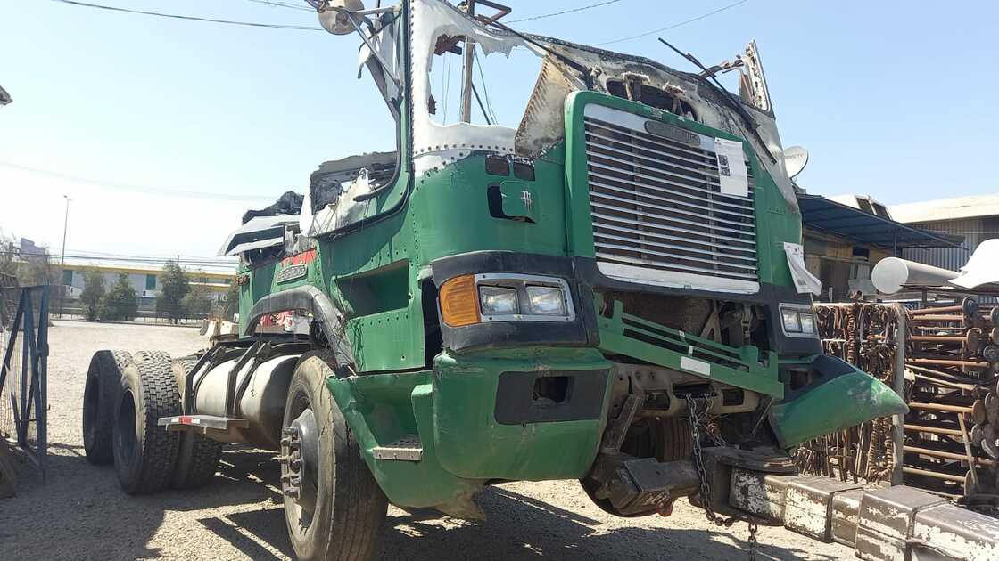  Freightliner FLB 1995    EN DESARME